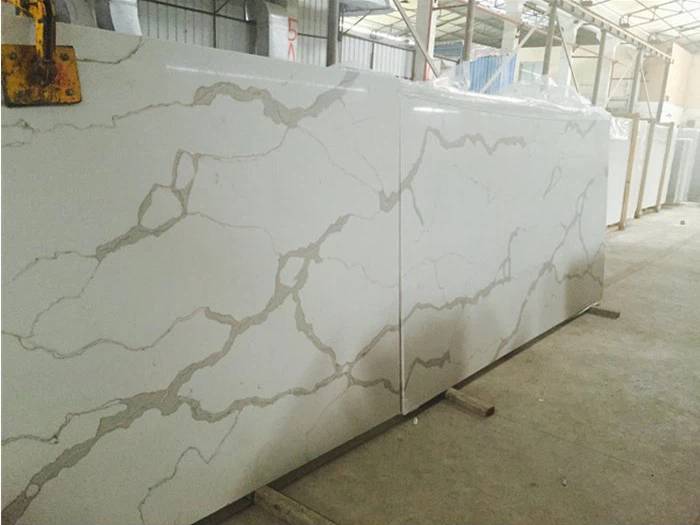 Tấm thạch anh trắng Calacatta