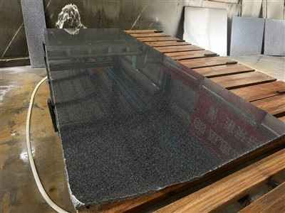 Ngăn ngừa gãy xương uốn trong tấm sổ cái đá granite quá khổ
