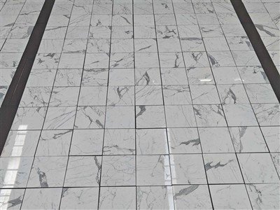 Đá cẩm thạch trắng Statuario được đánh bóng cắt theo kích thước